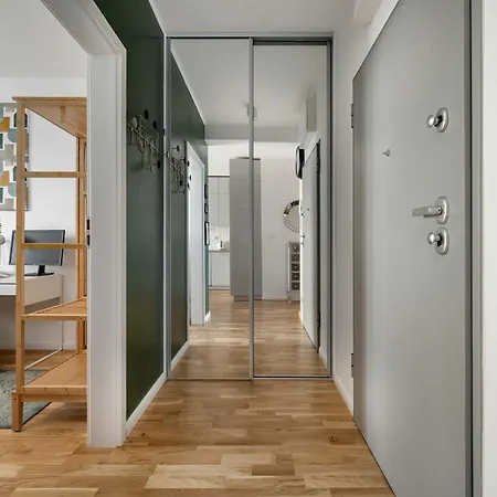 Appartamento Spacious In With A Desk For Remote Work And A Balcony By Renters *