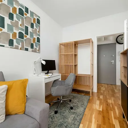 Spacious In With A Desk For Remote Work And A Balcony By Renters Breslavia